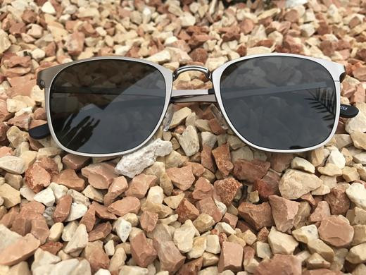 How to Remove Scratches from Sunglasses Tabulae Eyewear