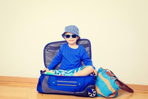 Should You Ever Wear Sunglasses Indoors? Tabulae Eyewear