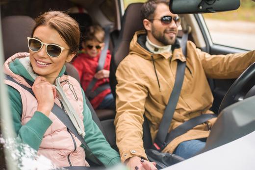 Should You Wear Sunglasses While Driving? - Tabulae Eyewear