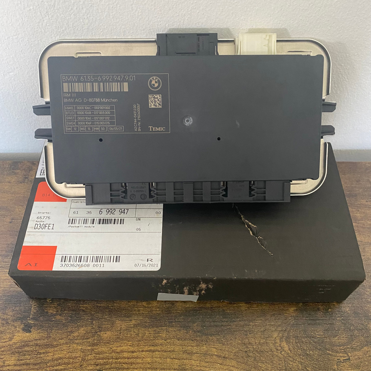 BMW Footwell Control Module - Genuine BMW 61356992947 | ZNM