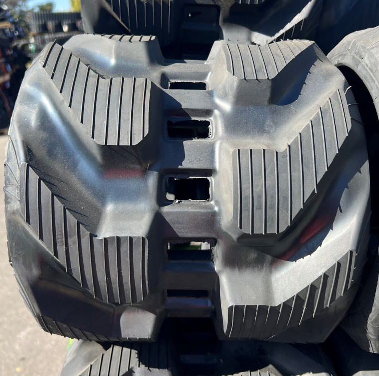(2-Tracks) FERMEC Rubber Track model 128  300X78x52.5 30078525