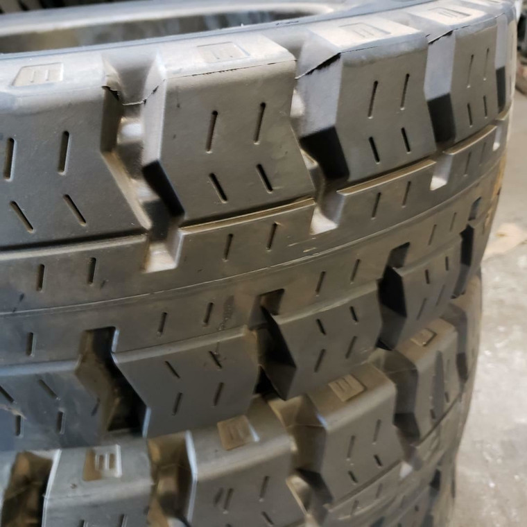 28X9-15 tires Forza solid forklift tire REQUIRED 7.0" Rim Width 28915 81515