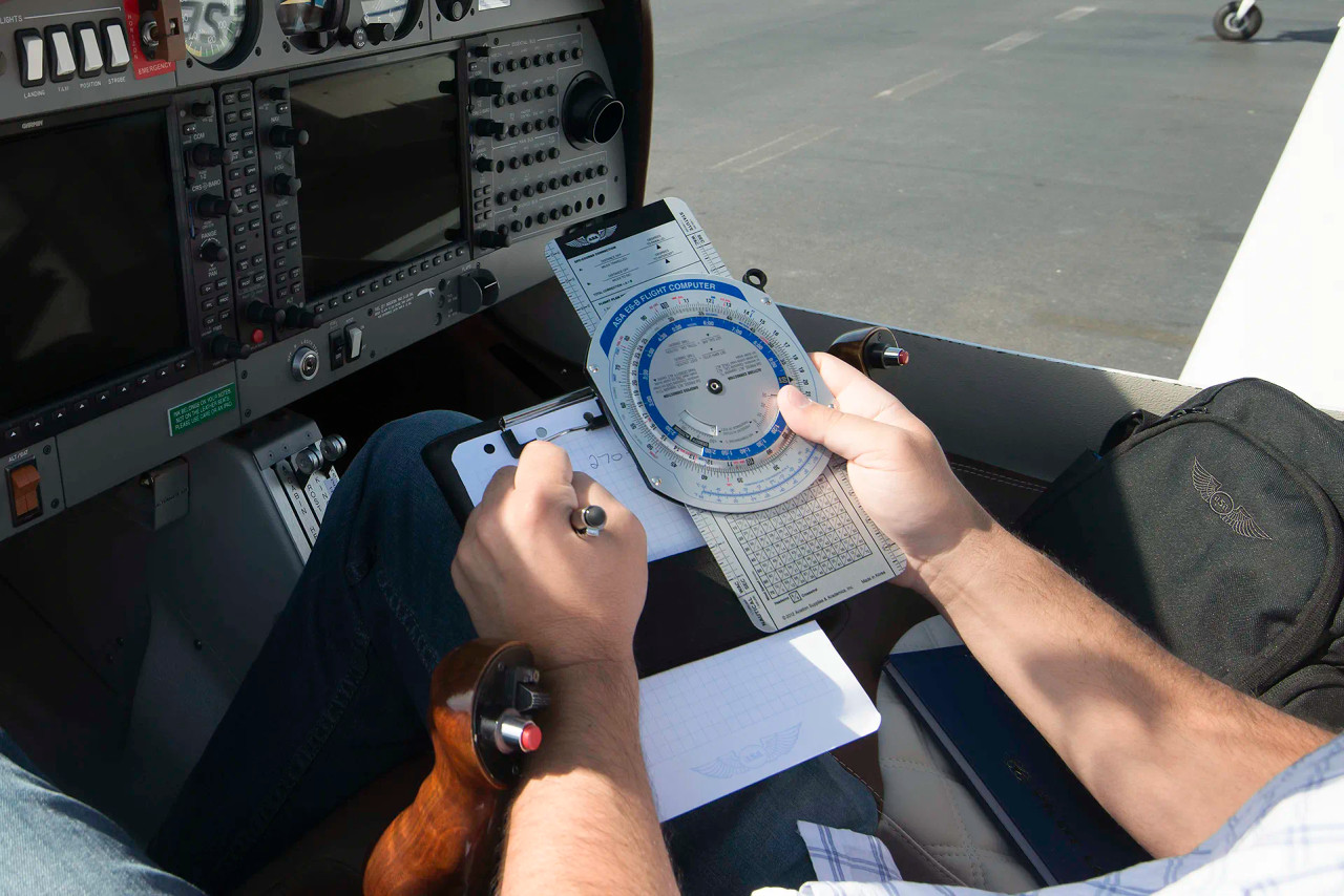 Online Flight Computer Color E6-B Flight Computer for flight planning purposes