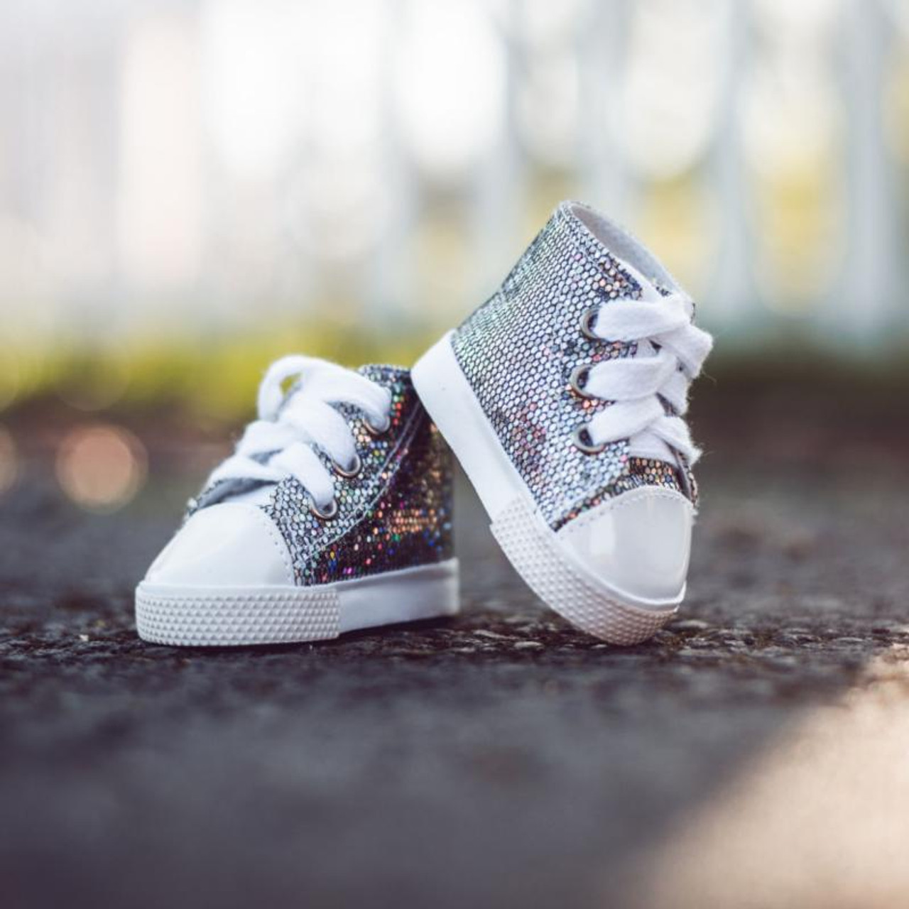 SHOE TRENDS Spring 2017: Metallic Sneakers | Tween Fashion | Girls Tween  Fashion