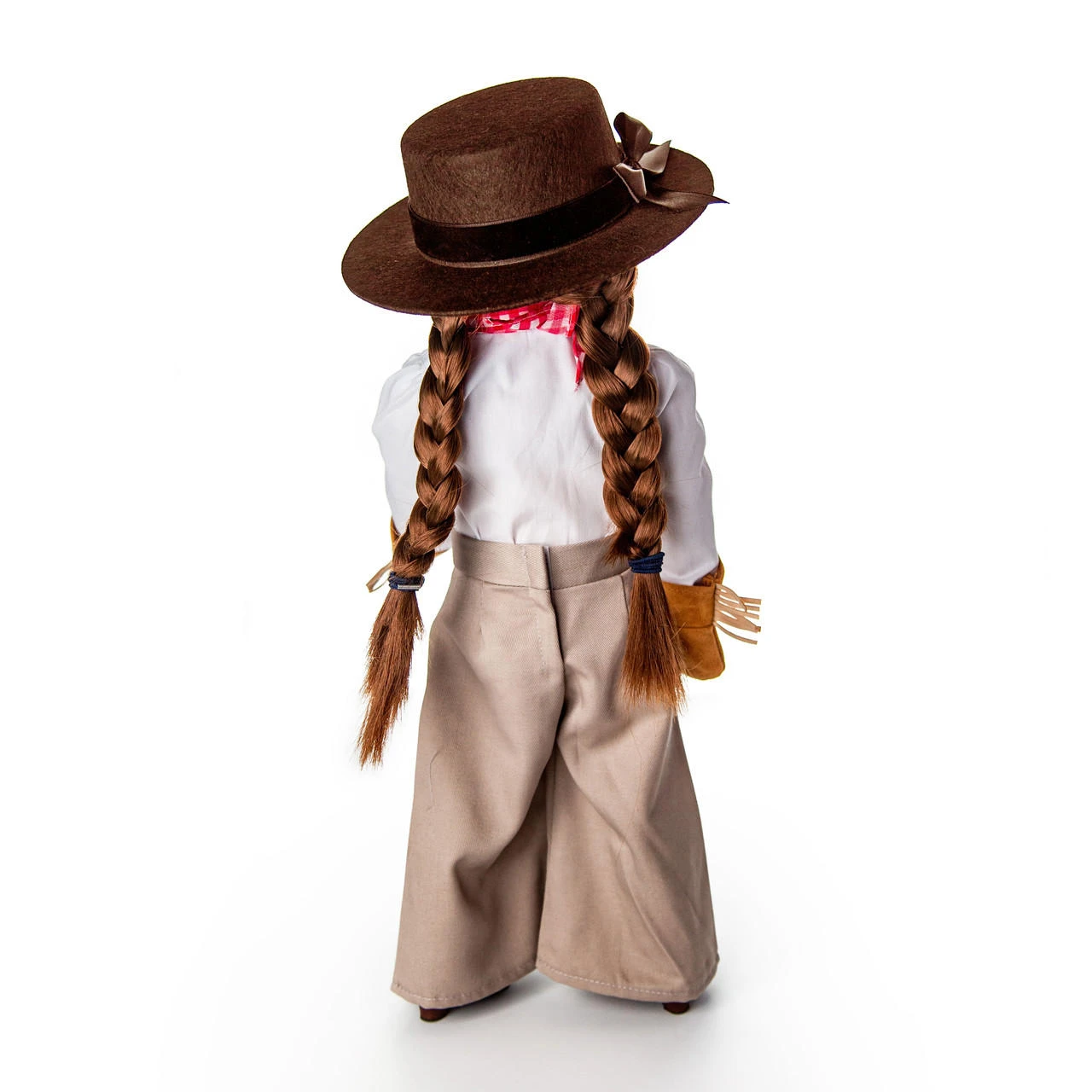 Rear image of the complete 8 Piece Frontier Outfit.