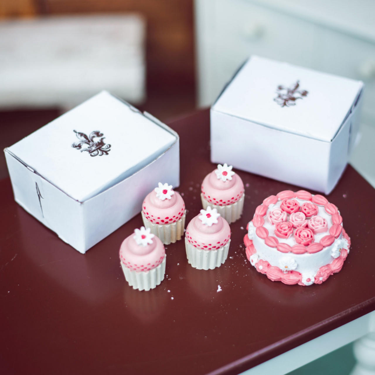 食器 cake Mini-Cupcakes and Pink Party Cake, for 18-Inch Dolls