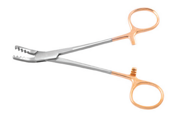 Product Spectrum Meniscus Clamp, 5.75" (14.5cm), Angled, Large Serrated Jaws | SAH.21-0802 Image