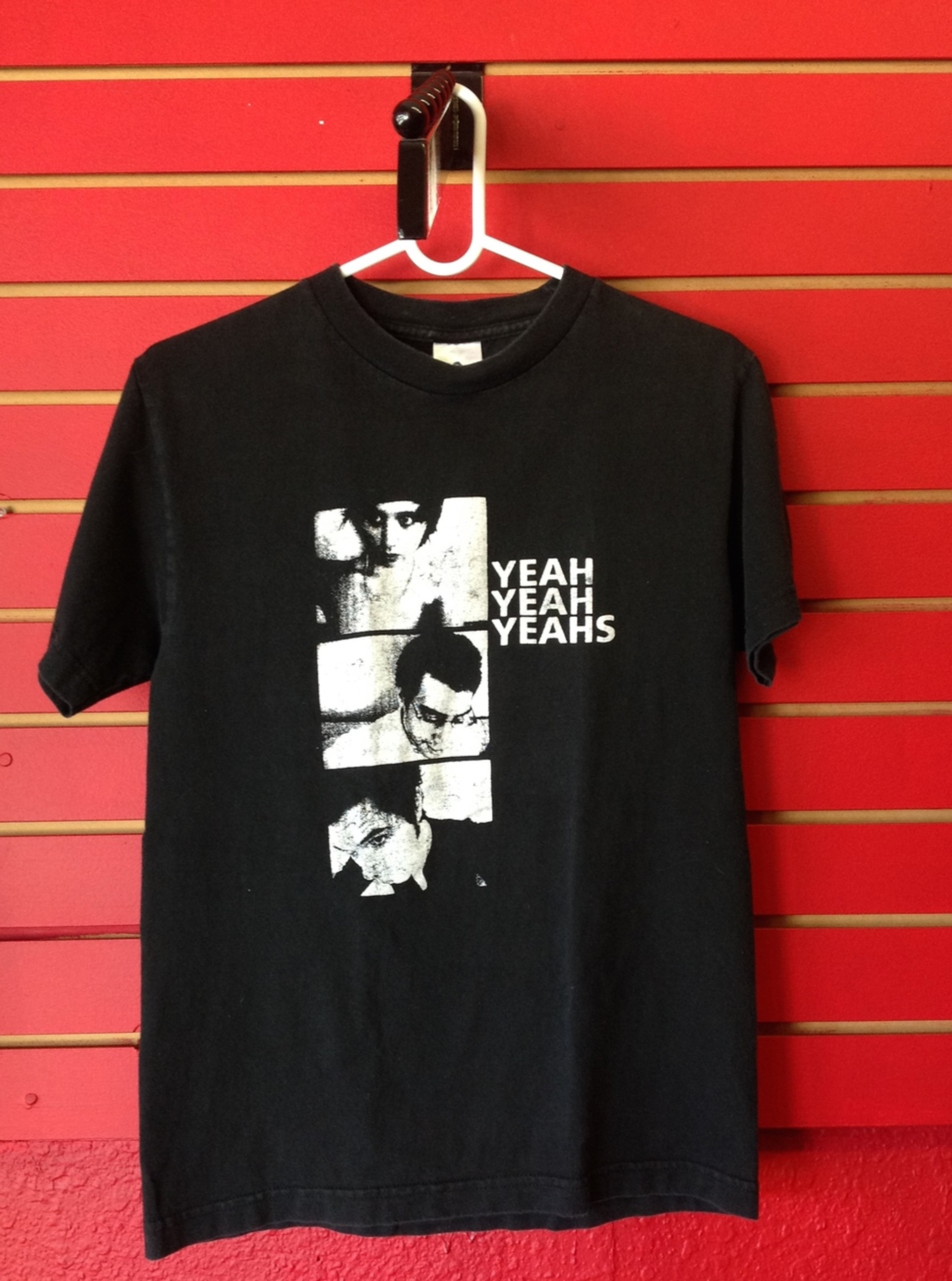 Yeah Yeah Yeahs Recent Vintage T-Shirt - Size Small