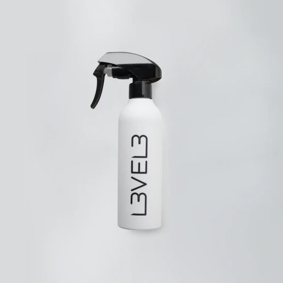 L3VEL3 Rubberized Spray Bottle in White – professional non-slip grip mist bottle for barbers at Weiss Barber Supply