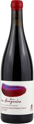Bottle of Los Arroyuelos red wine from Las Pedreras in Cebreros, Sierra de Gredos
