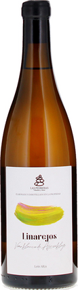 Bottle of Linerejos white wine from Las Pedreras in Cebreros, Sierra de Gredos