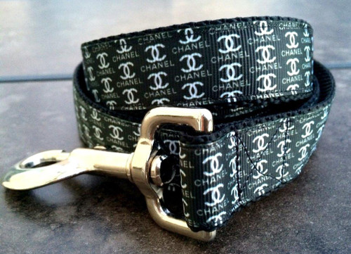 Leashes are all made with heavy duty 1" wide webbing. The Heavy duty nickel plated swivel snap hooks come with a 1" rectangle shaped swivel head. Triple stitched on every high pressure point. Gently hand wash and air dry. Hand made in the USA.