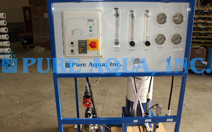 Sistema de Osmose Reversa de Dupla Passagem seguido por um Sistema de Eletrodeionização EDI 8 GPM - EUA