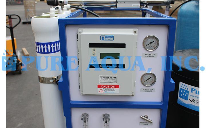 Máquina de Osmose Reversa de Água Salobra Montada em Suporte 4,500 GPD - África do Sul
