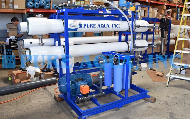 Sistema Piloto de Osmose Reversa de Água do Mar 16,000 GPD - EUA