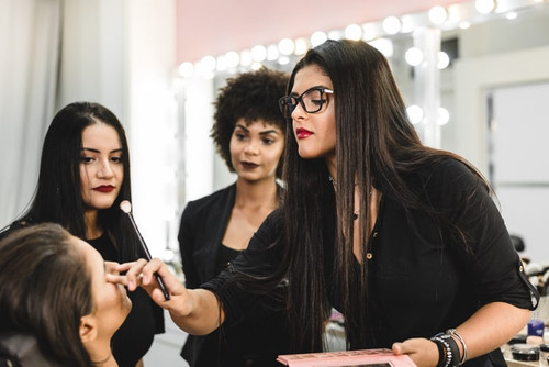 Top Things to Know Before Becoming a Makeup Artist