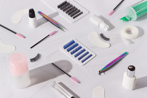 Top 10 Products to Perform Lash Extensions