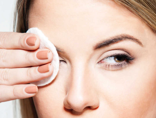 How To Remove False Eyelashes: Tips for Easy Removal at Home