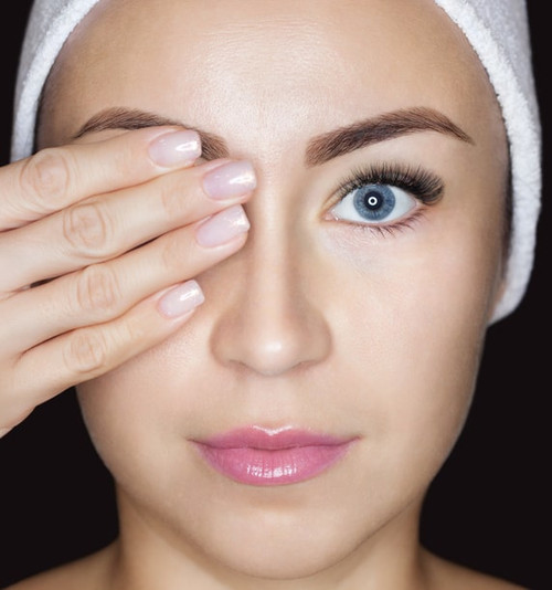 Mastering the Art of Cleaning and Washing Eyelash Extensions: A Comprehensive Guide