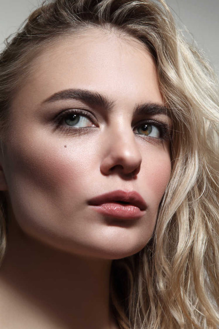 Follow These Steps To Provide a Professional Eyebrow Tint for Your Clients