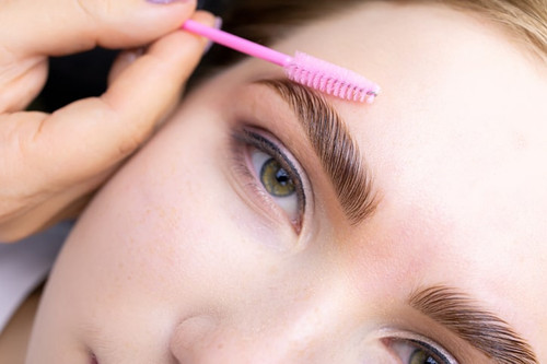 How to Get More Salon Clients by Offering a Brow Lamination Service