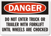 Chock Wheel Sign 17