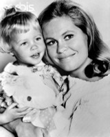 Bewitched elizabeth montgomery with tabbitha Bewitched elizabeth montgomery with tabbitha
