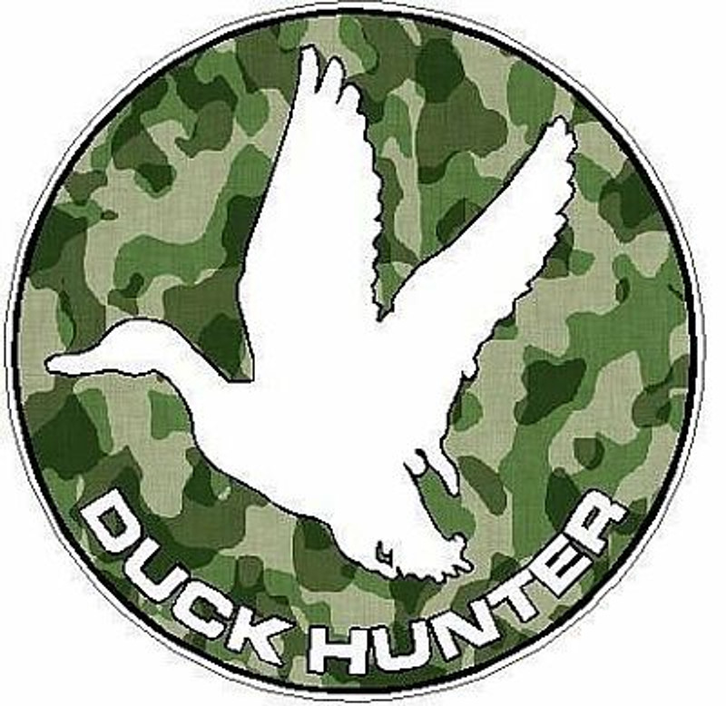 Duck Hunter Circle Decal 88 - Camo Green
