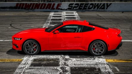 FORD MUSTANG RED car pic sticker