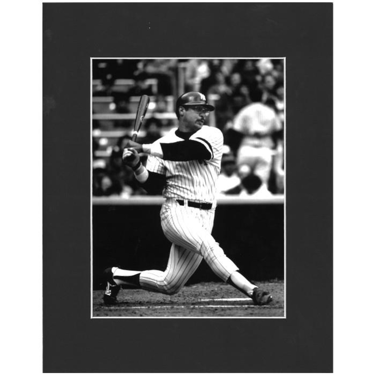 Paul Molitor 8x10 Swinging Milwaukee Brewers