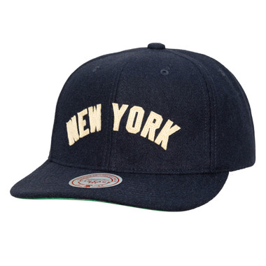 Men’s Mitchell & Ness New York Yankees Retro Roots Navy Adjustable Cap