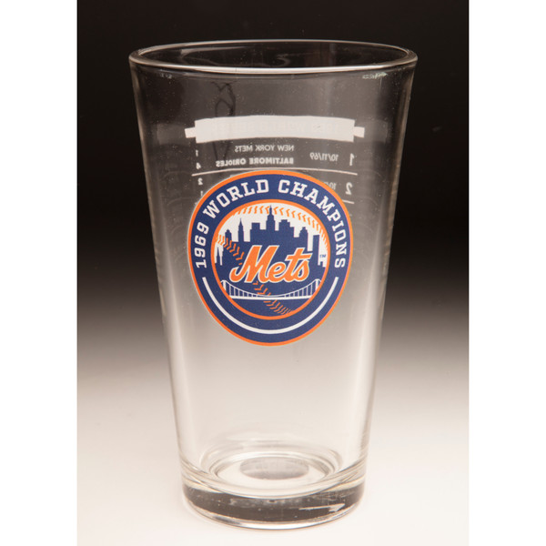 1969 New York Mets World Series Champions 16 ounce Pint Glass