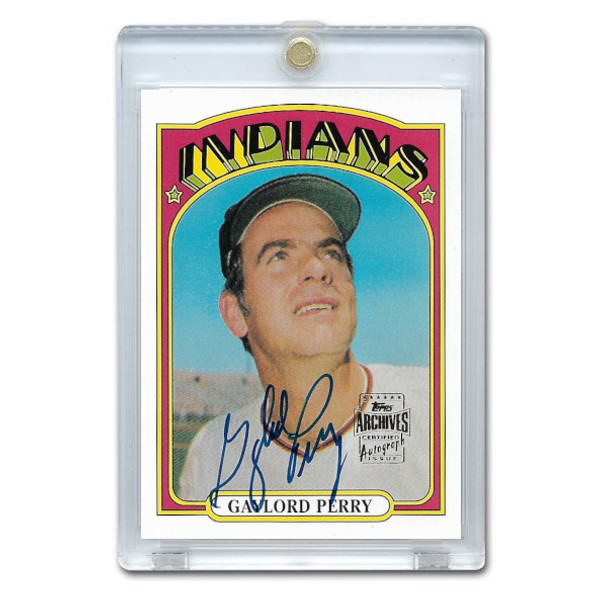 Gaylord Perry Autographed Card 2002 Topps Archives # TAA-GP