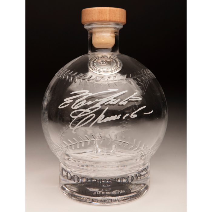 Roberto Clemente Cooperstown Distillery Hall of Fame Signature Series Baseball Decanter