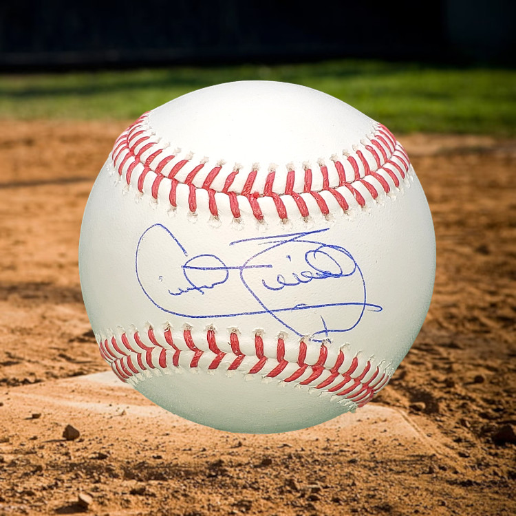 Cecil Fielder Autographed Rawlings OML Baseball (Beckett) Cecil Fielder Autographed Rawlings OML Baseball (Beckett)