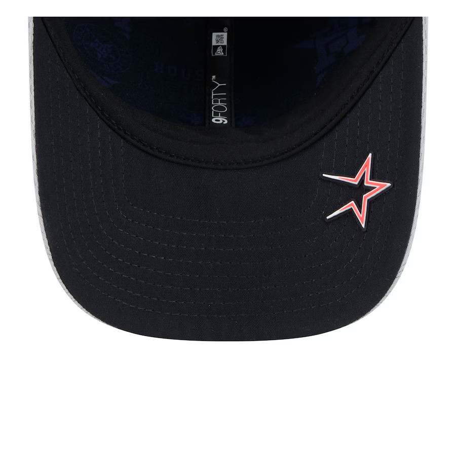 Men's New Era Houston Astros Gray 2025 MLB Clubhouse 9FORTY M-Crown Adjustable Hat