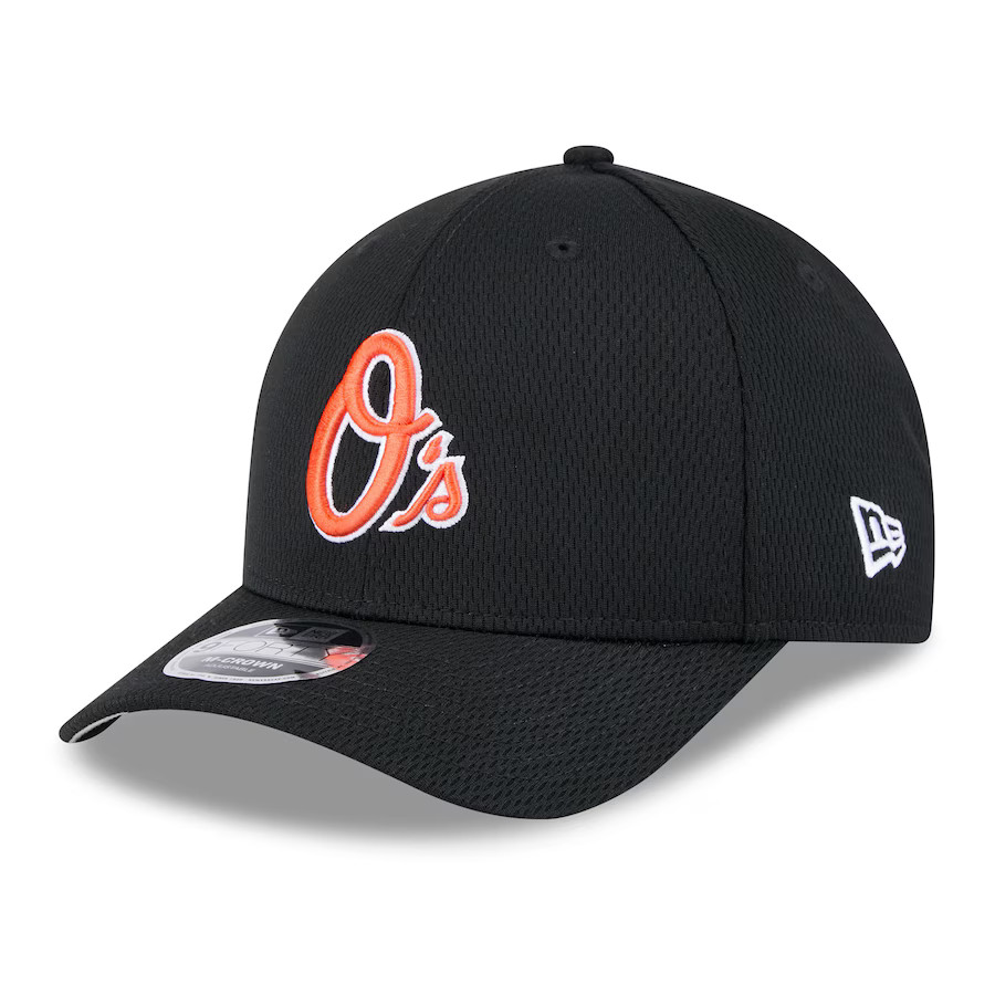 Men's New Era Baltimore Orioles Black 2025 MLB Clubhouse 9FORTY M-Crown Adjustable Hat
