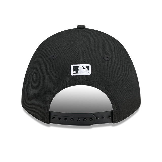 Men’s New Era Pittsburgh Pirates Cooperstown Collection Hall of Fame Logo 9FORTY M-Crown Black Snapback Cap
