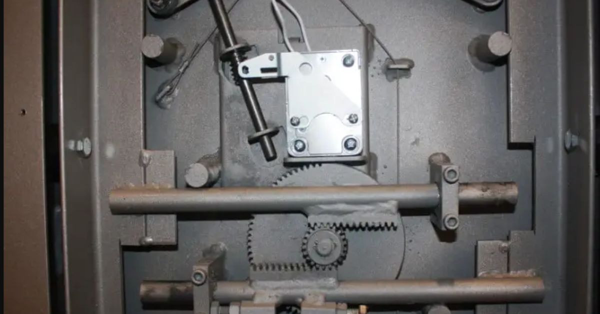 A Guide to the Most Common Reasons for Safe Malfunctions
