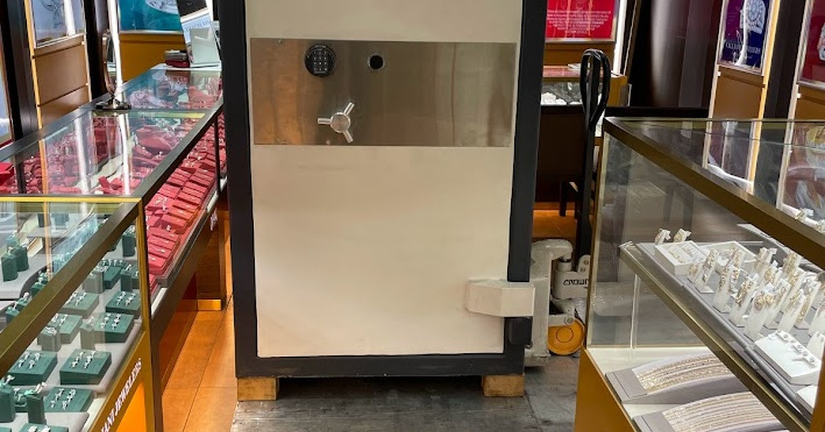 Commercial safe moving inside a store