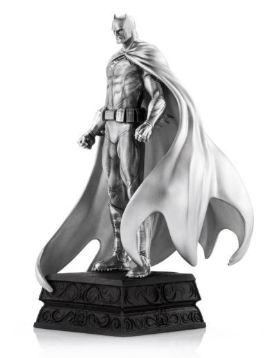 Batman Resolute Figurine