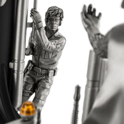 Limited Edition Luke vs Vader Diorama