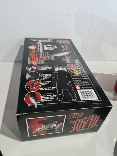 Puppet Master - BLADE Deluxe 12" Movie Edition Figure (2000)