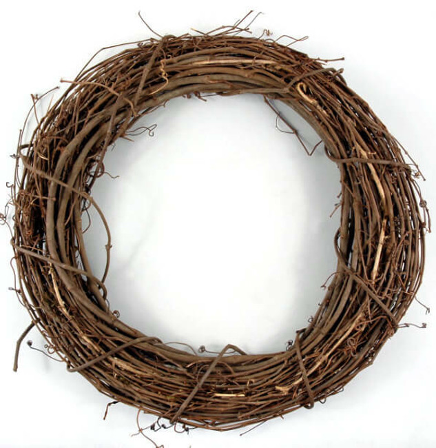 Grapevine wreath 22" LEO each