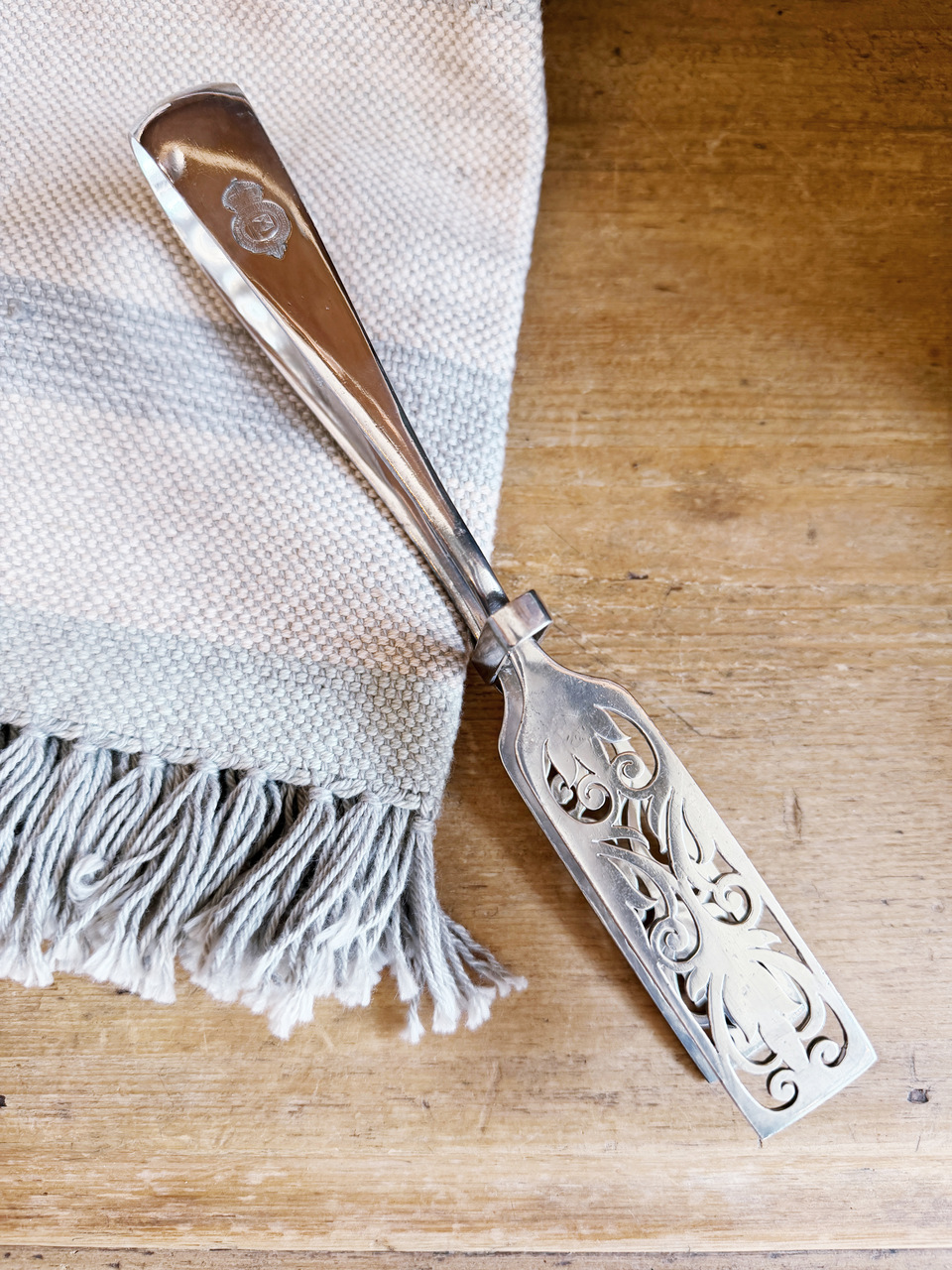 Antique Royal Mail Steamship Silver Plated Asparagus Tongs