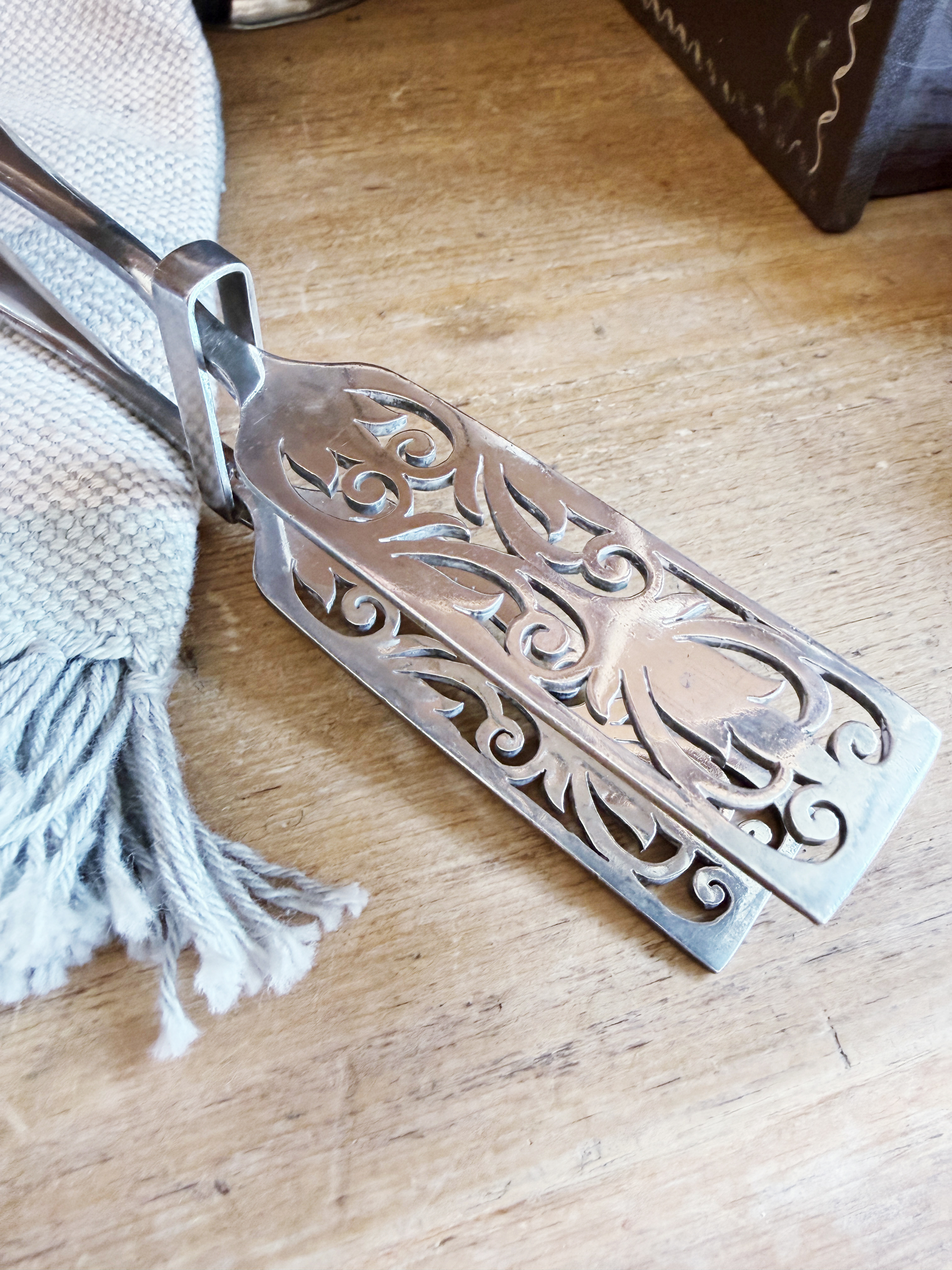 Antique Royal Mail Steamship Silver Plated Asparagus Tongs