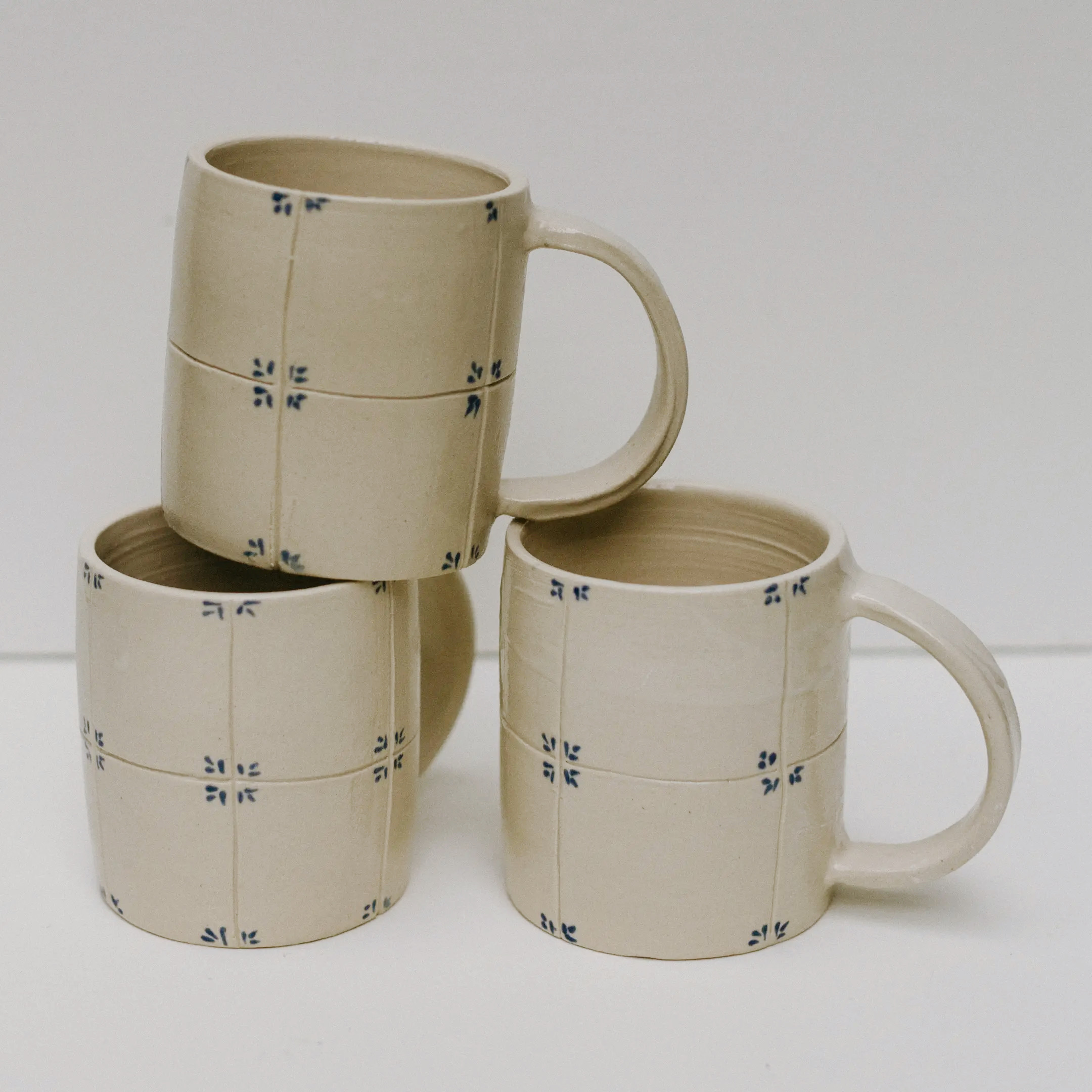 Ceramic Delft Folk Mug