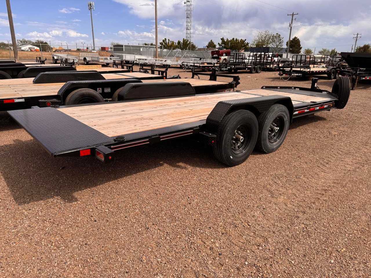 Diamond C 2025 HDT207 82"X20' Equipment Tilt | Tandem Axle 7k 4' Stationary, 14 Gauge Fender