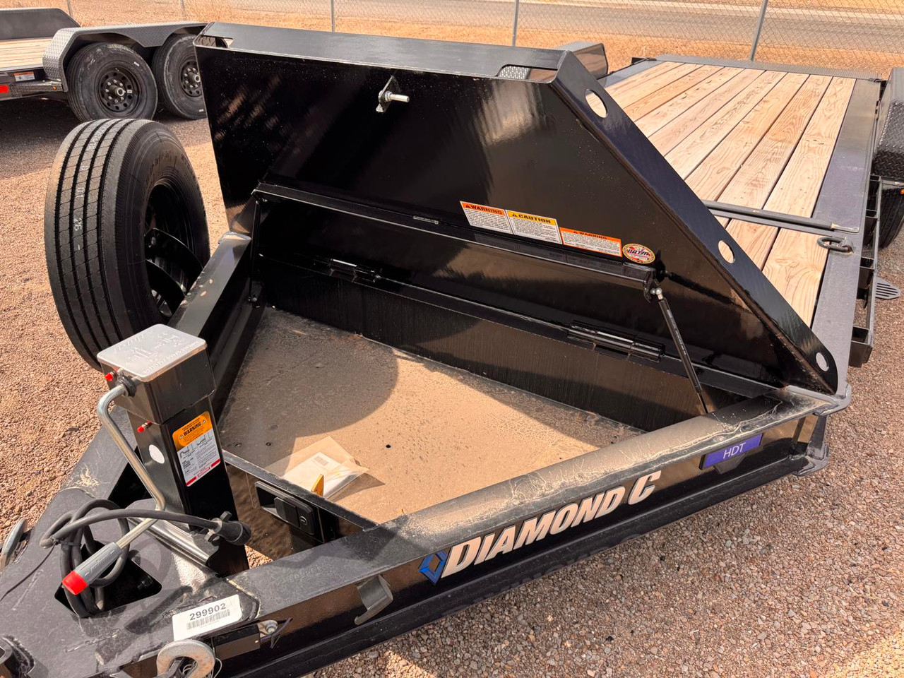 Diamond C 2025 HDT207 82"X20' Equipment Tilt | Tandem Axle 7k 4' Stationary, 14 Gauge Fender