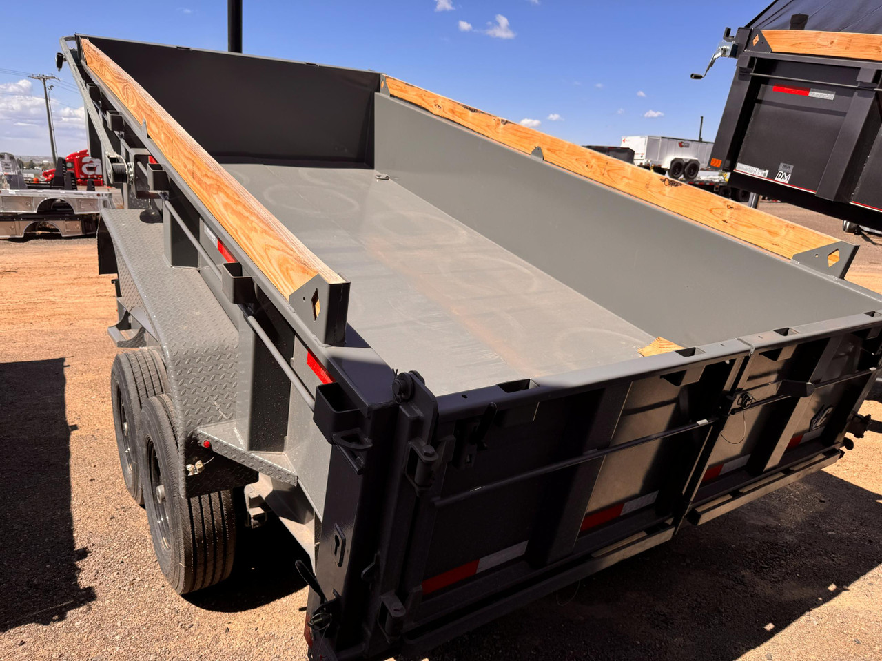 Diamond C 2026 LPT207 82"X14' Telescopic Dump | Tandem Axle 7k Ramps, Solar, 2' Sides With Boards